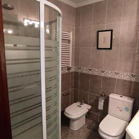 Hotel Con Balcon En El Centro De Algorta Getxo