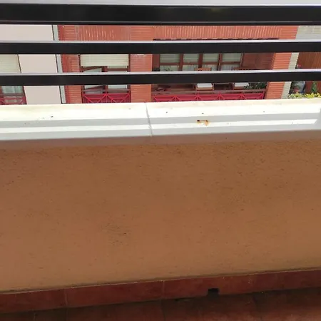 Con Balcon En El Centro De Algorta Getxo