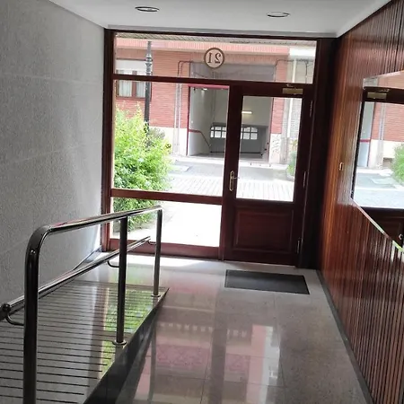 Hotel Con Balcon En El Centro De Algorta Getxo